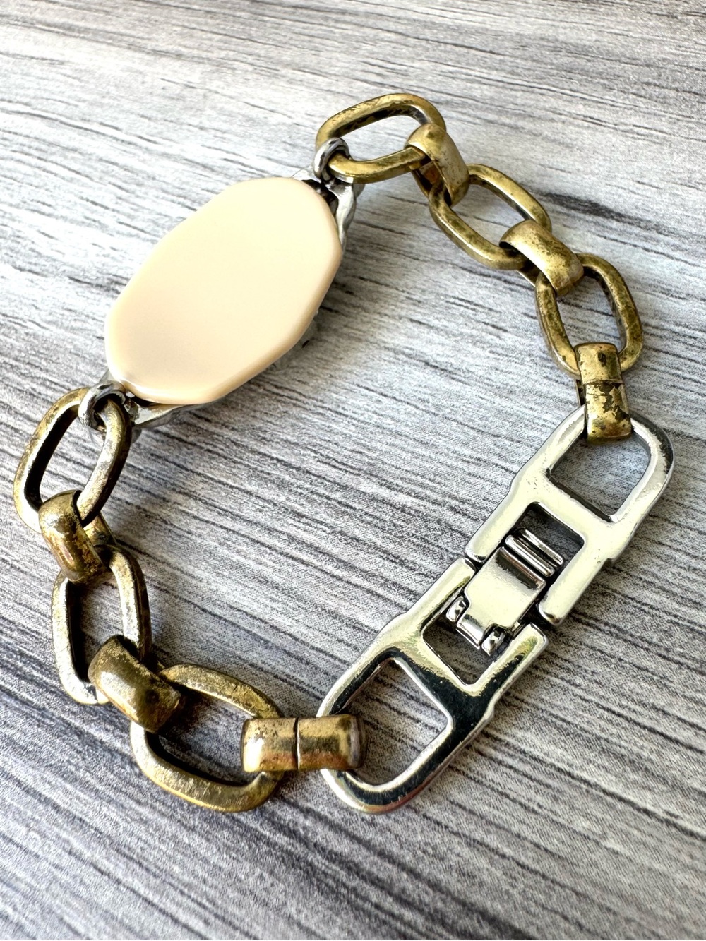 Chloe + Isabel Palm Royale Bracelet - Picture 2 of 6